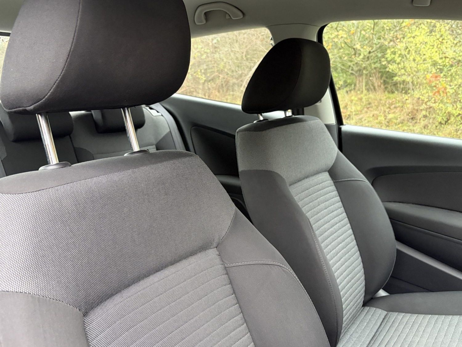 Used Volkswagen Polo 2010 for sale - 76692799: Photo 26