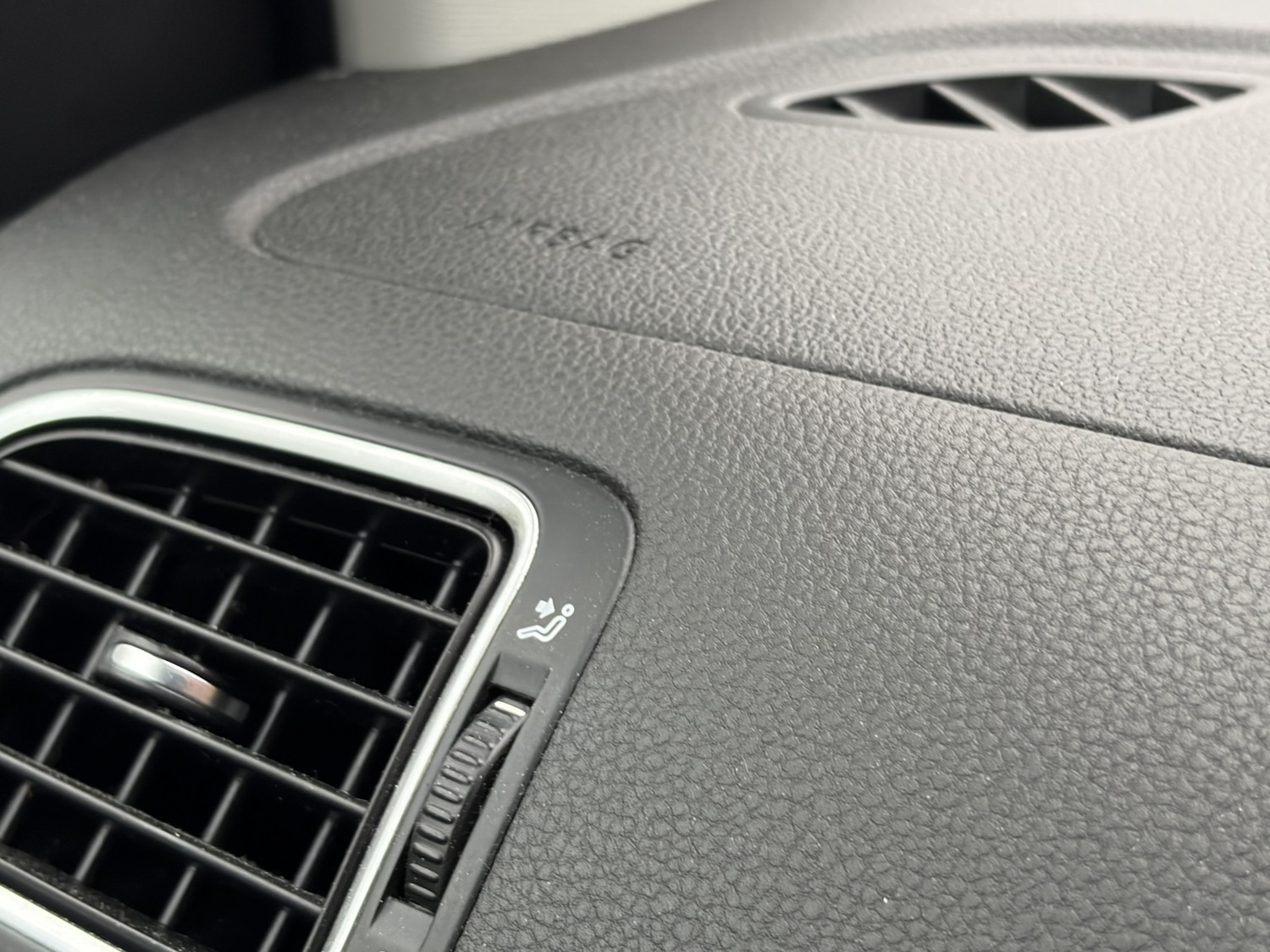 Used Volkswagen Polo 2010 for sale - 76692799: Photo 35