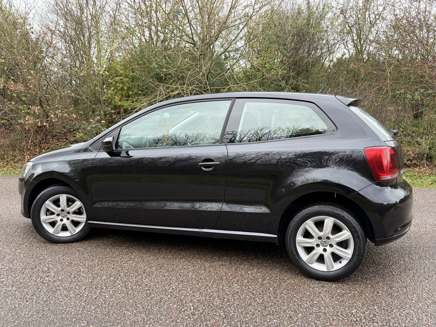 Used Volkswagen Polo 2010 for sale - 76692799: Photo 8