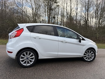 Used Ford Fiesta 2017 for sale - 77318333: Photo