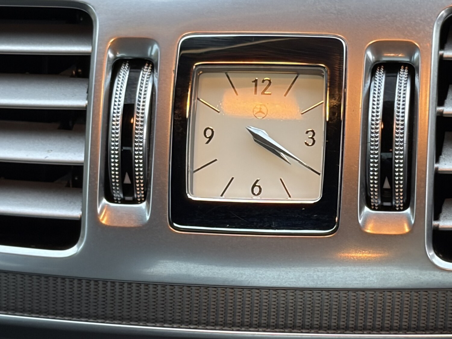 Used Mercedes-Benz E Class 2014 for sale - 77465063: Photo 34