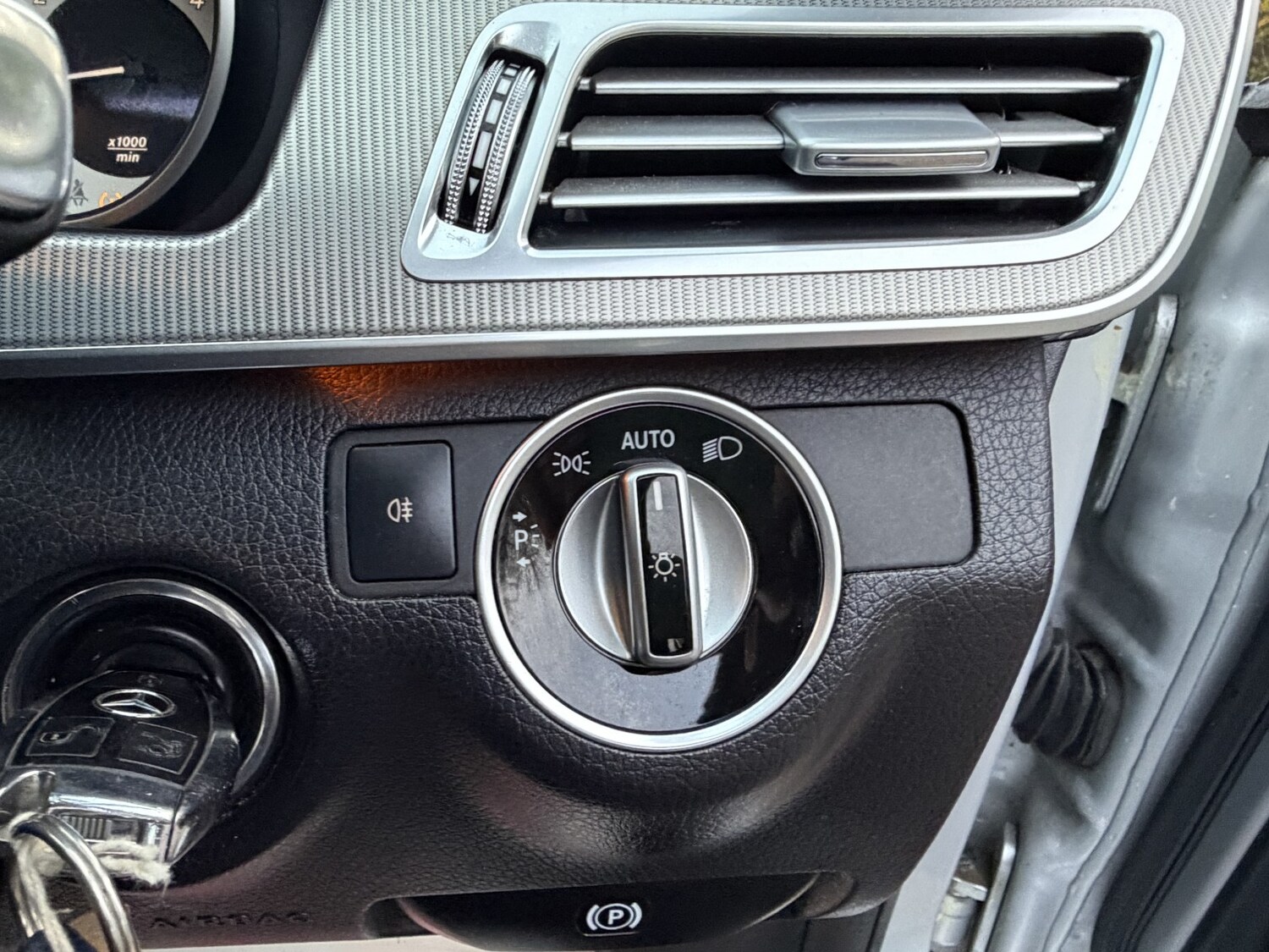 Used Mercedes-Benz E Class 2014 for sale - 77465063: Photo 42