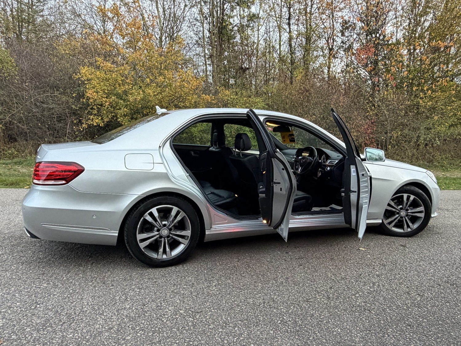 Used Mercedes-Benz E Class 2014 for sale - 77465063: Photo 5