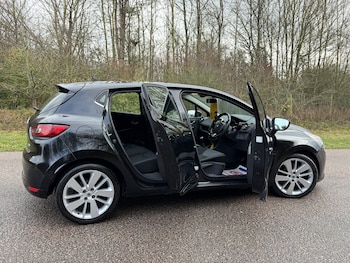 Used Renault Clio 2014 for sale - 76979546: Photo