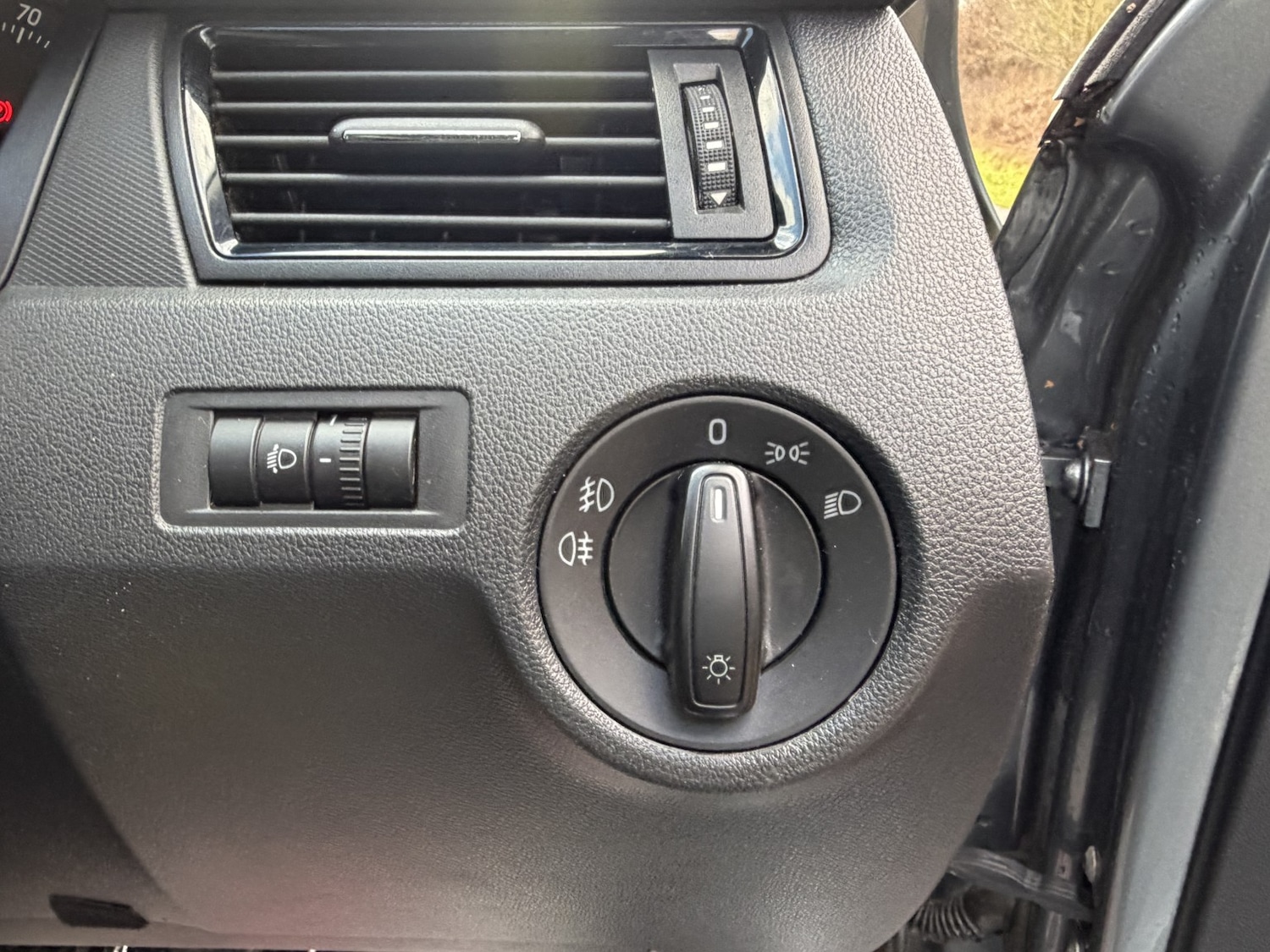 Used Skoda Rapid 2013 for sale - 77282688: Photo 40