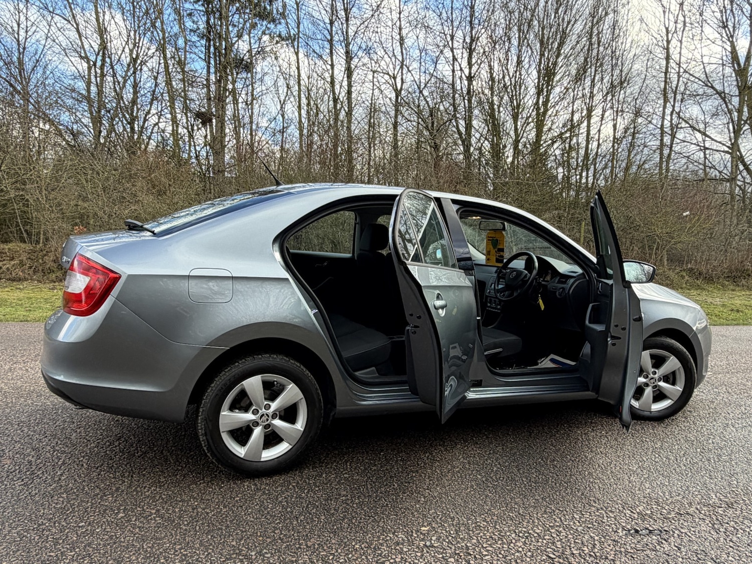 Used Skoda Rapid 2013 for sale - 77282688: Photo 5
