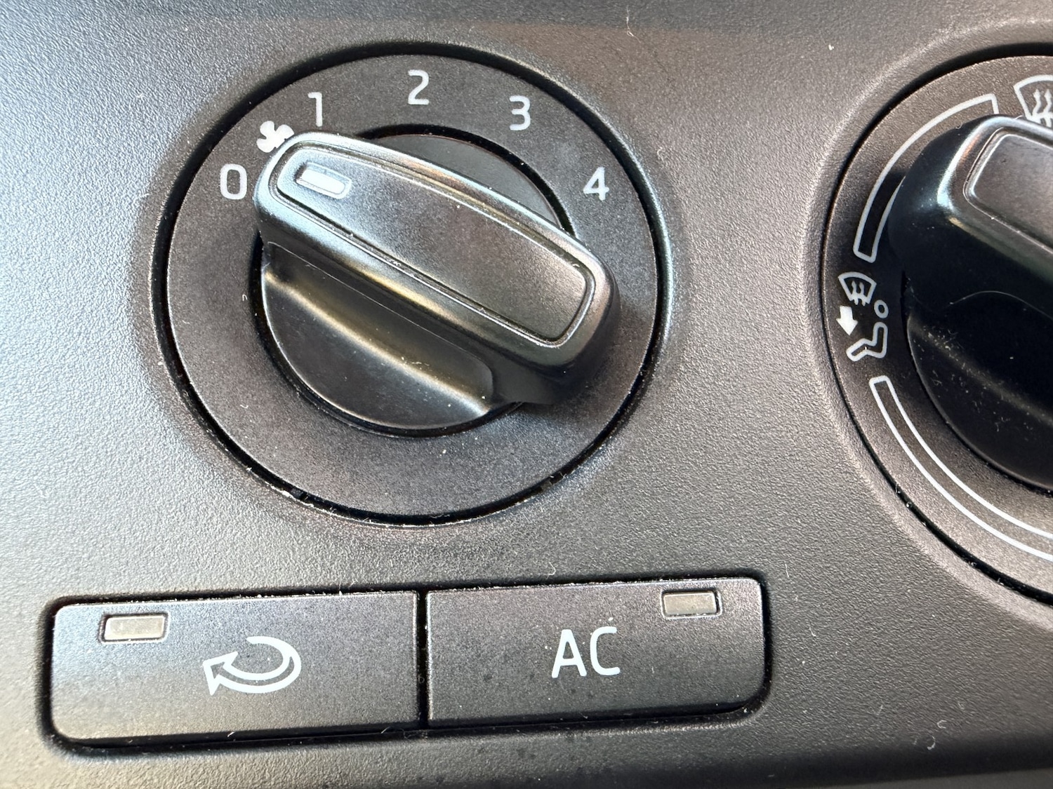 Used Skoda Rapid 2013 for sale - 77282688: Photo 51