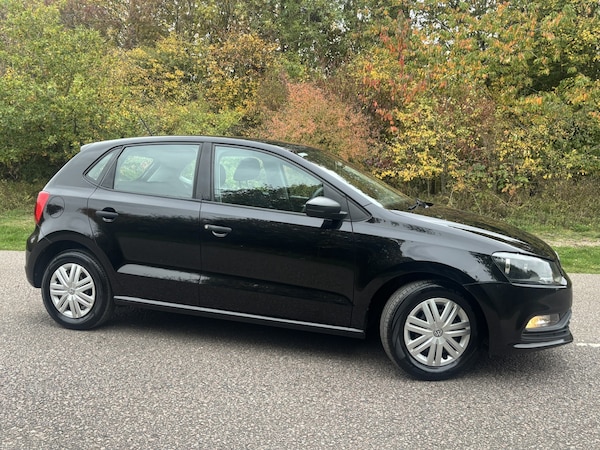 Used Volkswagen Polo 2016 for sale - 76242878: Photo 1