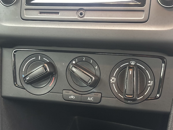 Used Volkswagen Polo 2016 for sale - 76242878: Photo 30