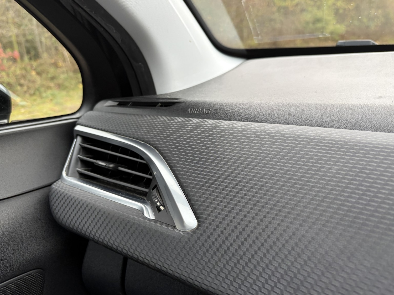 Used Peugeot 2008 2016 for sale - 76553979: Photo 38