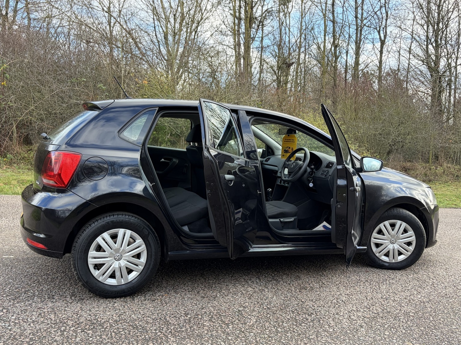 Used Volkswagen Polo 2016 for sale - 76918415: Photo 5