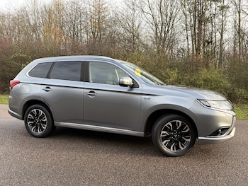 Used Mitsubishi Outlander 2017 for sale - 76904660: Photo