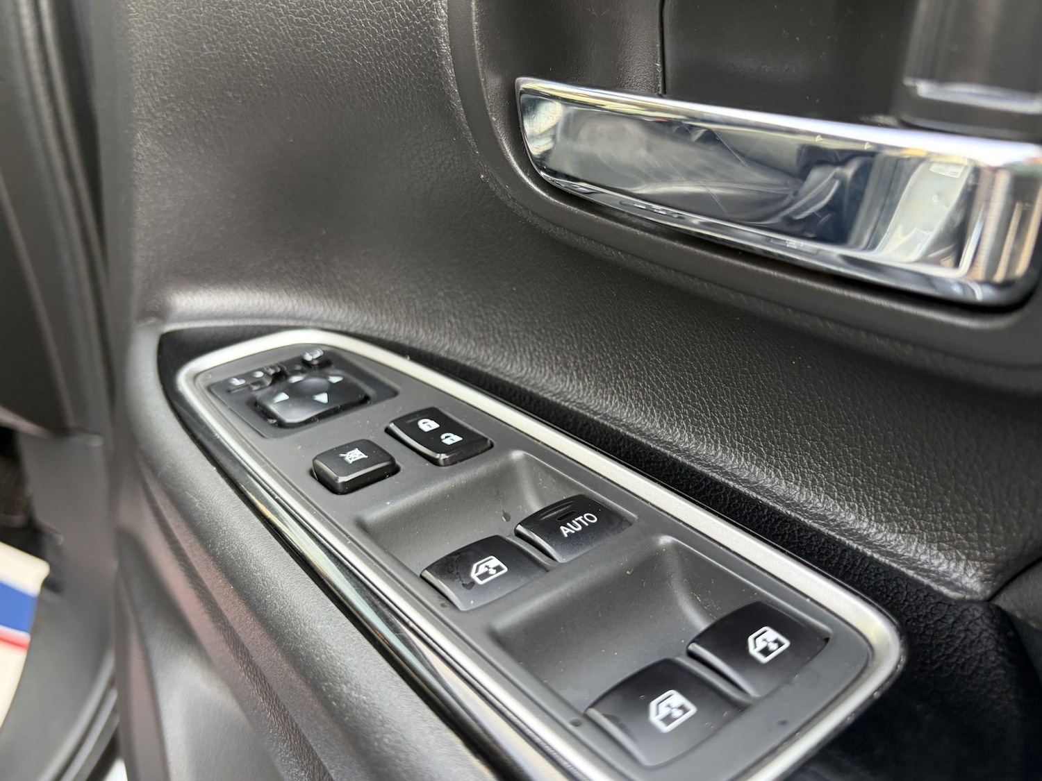 Used Mitsubishi Outlander 2017 for sale - 76904660: Photo 32