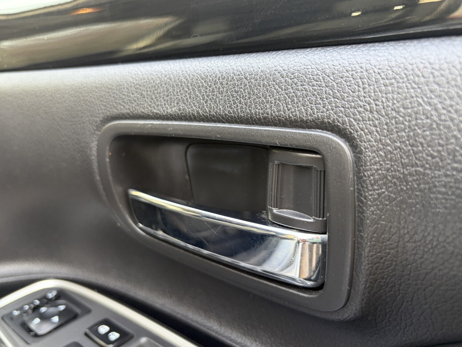 Used Mitsubishi Outlander 2017 for sale - 76904660: Photo 33