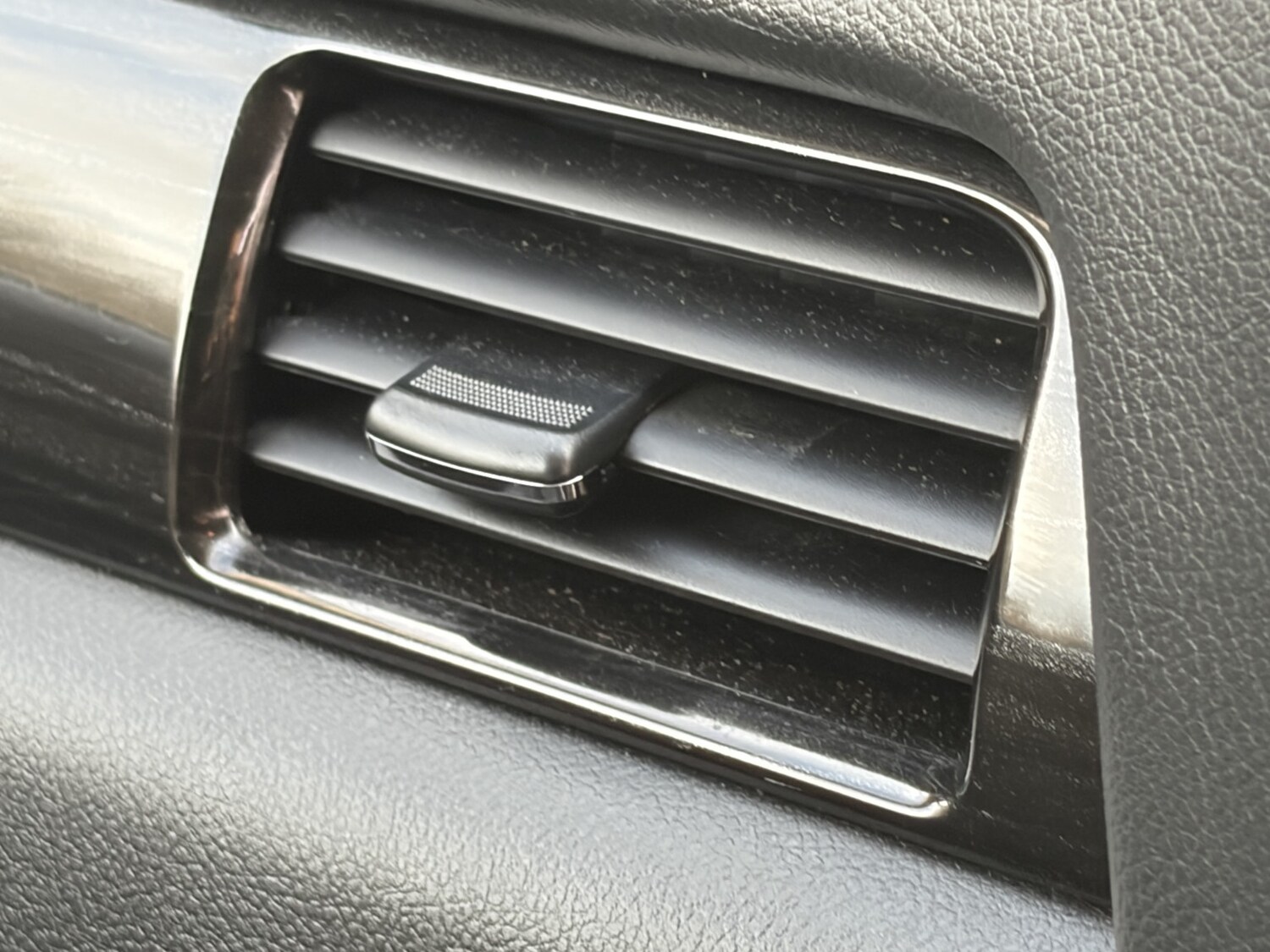 Used Mitsubishi Outlander 2017 for sale - 76904660: Photo 44