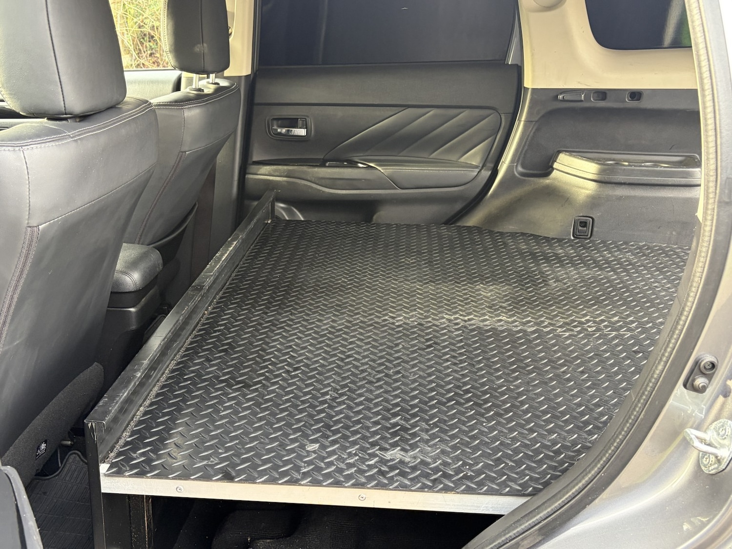 Used Mitsubishi Outlander 2017 for sale - 76904660: Photo 59