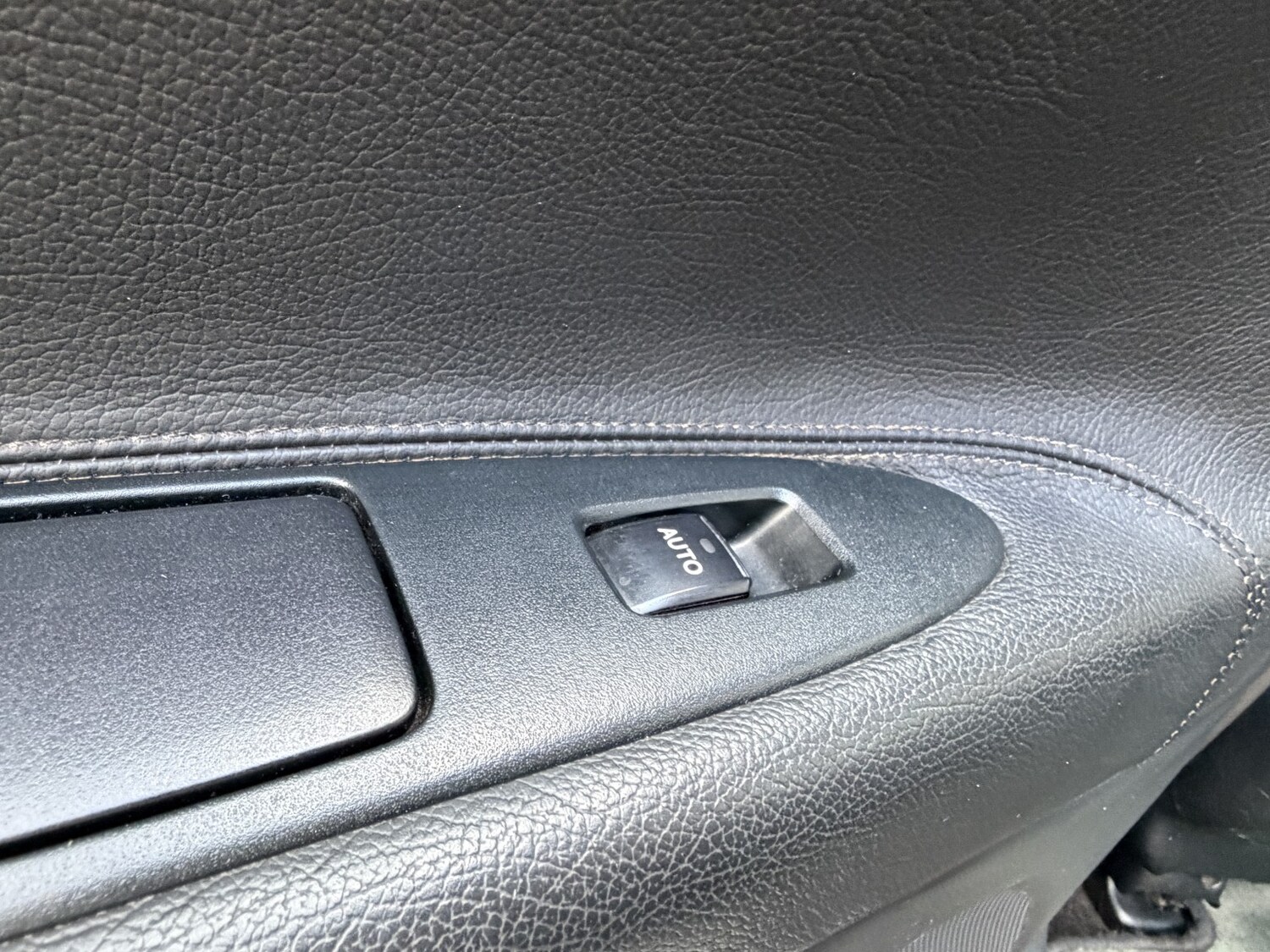 Used Toyota Avensis Verso 2004 for sale - 77363638: Photo 24