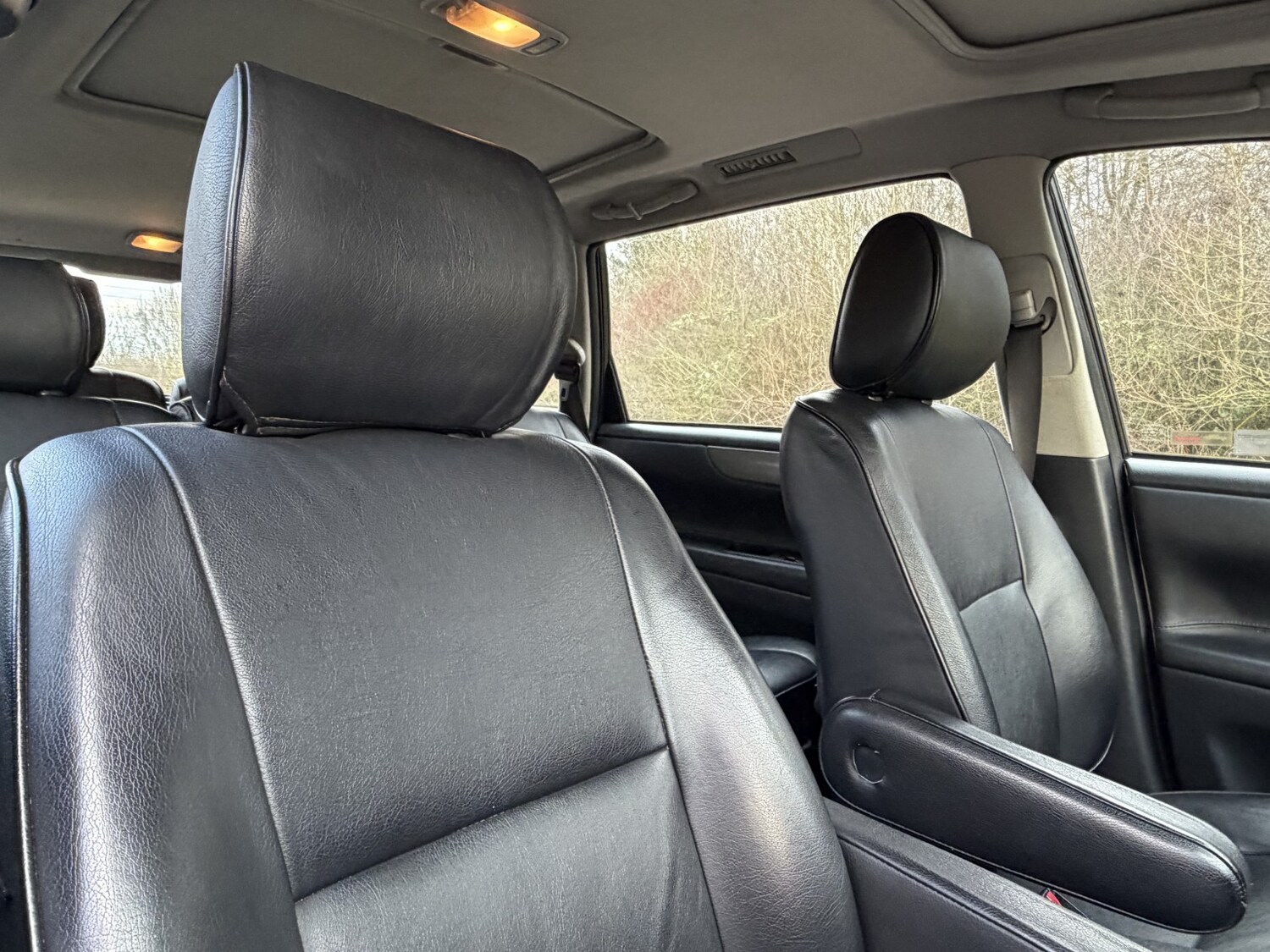 Used Toyota Avensis Verso 2004 for sale - 77363638: Photo 27