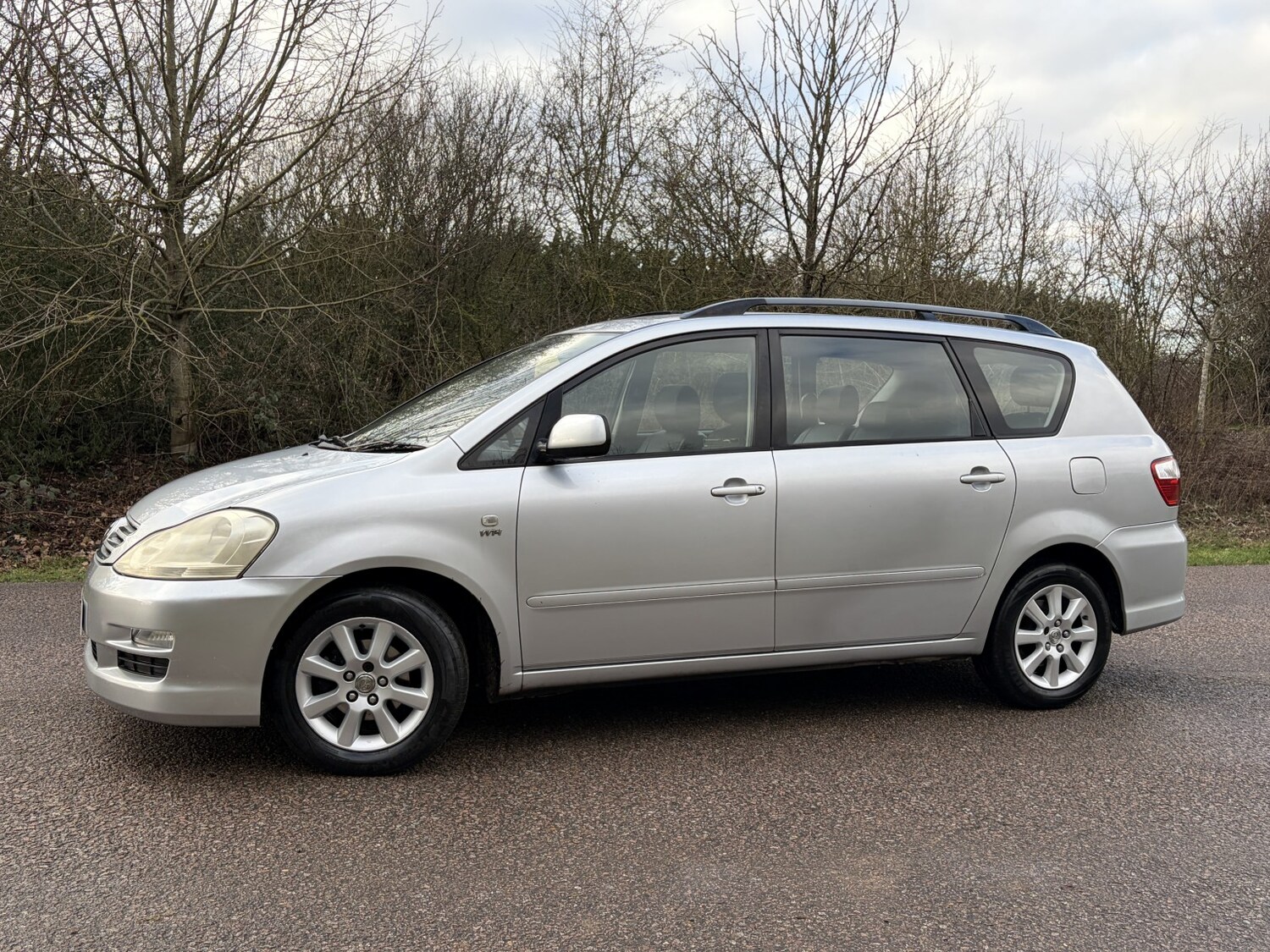 Used Toyota Avensis Verso 2004 for sale - 77363638: Photo 6
