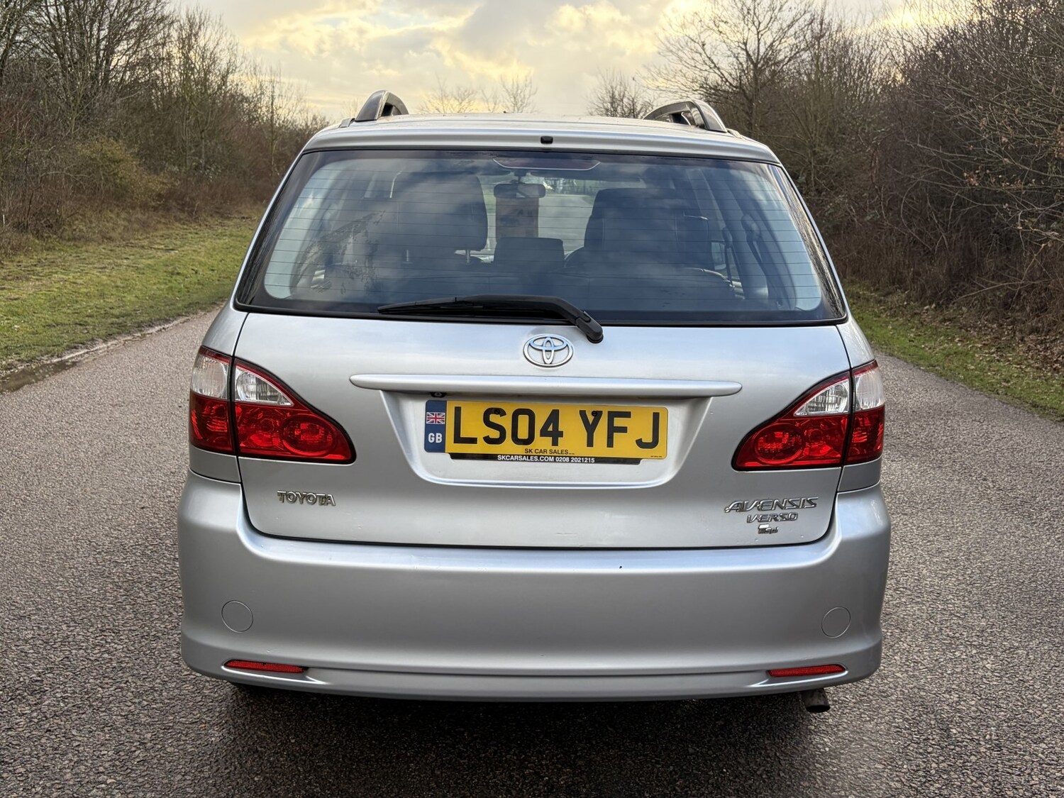 Used Toyota Avensis Verso 2004 for sale - 77363638: Photo 9