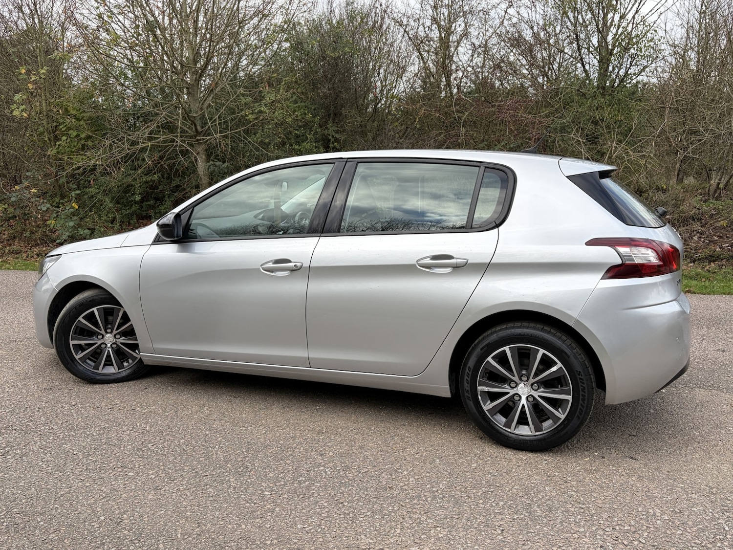 Used Peugeot 308 2015 for sale - 77270991: Photo 9