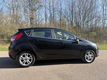 Used Ford Fiesta 2015 for sale - 77774723: Photo