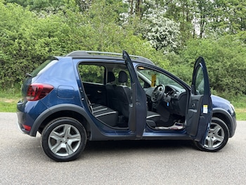 Used Dacia Sandero Stepway 2017 for sale - 78553626: Photo