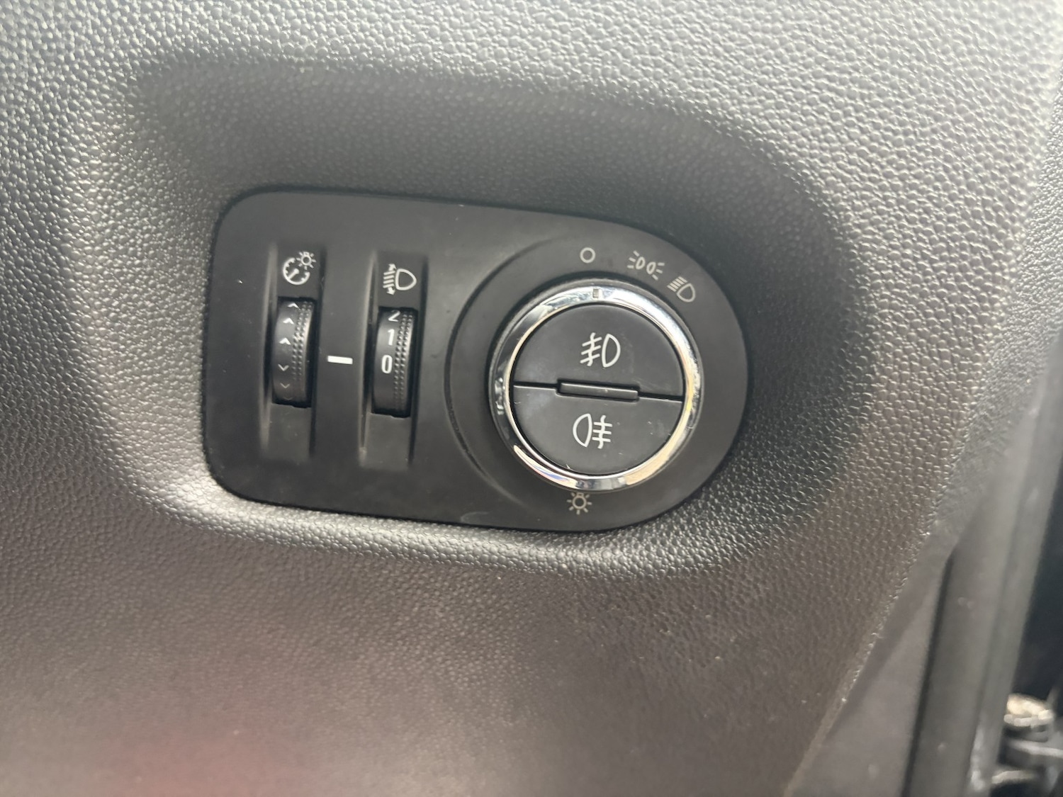 Used Vauxhall Corsa 2013 for sale - 77603408: Photo 29