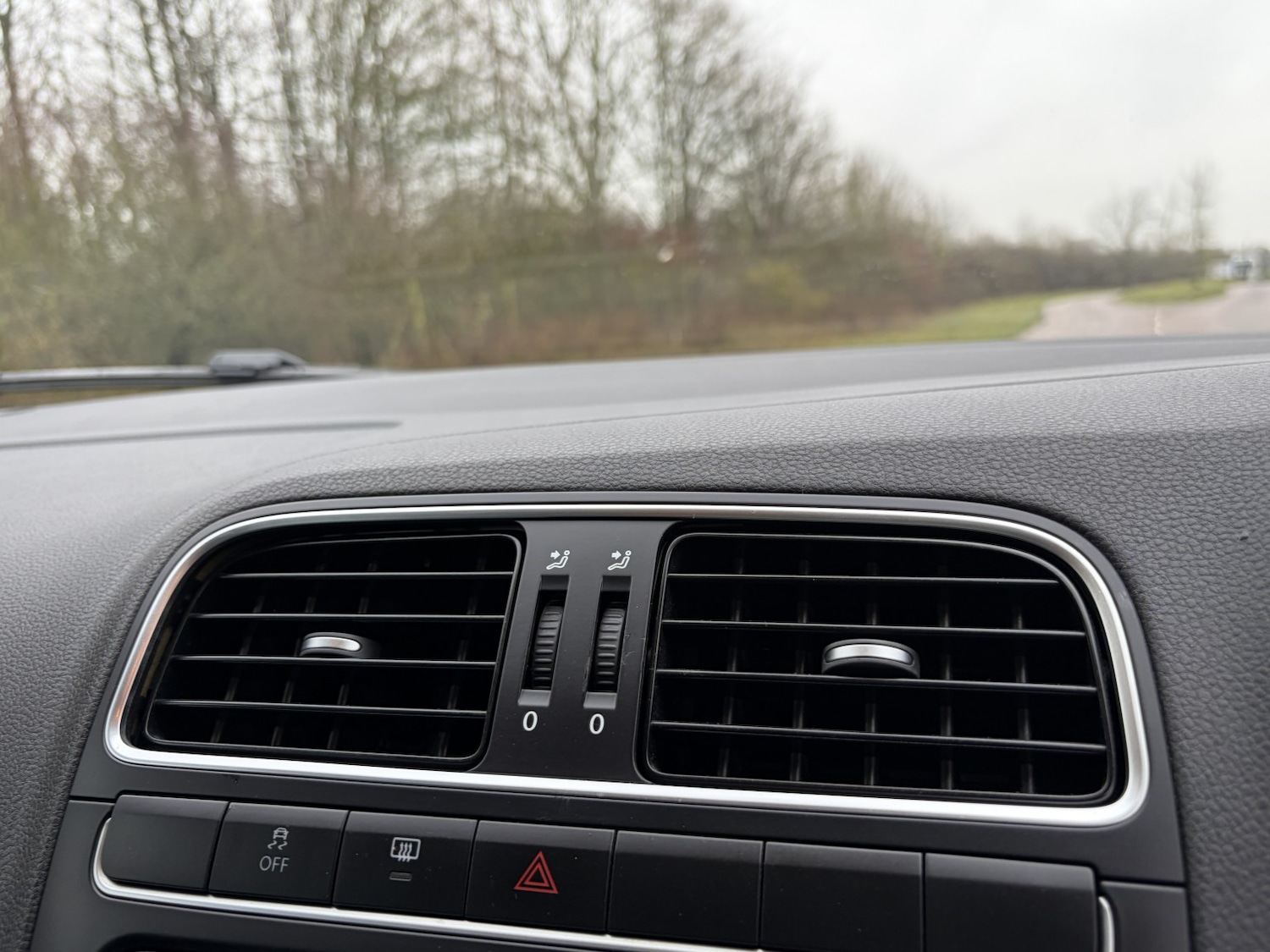 Used Volkswagen Polo 2011 for sale - 77318337: Photo 46