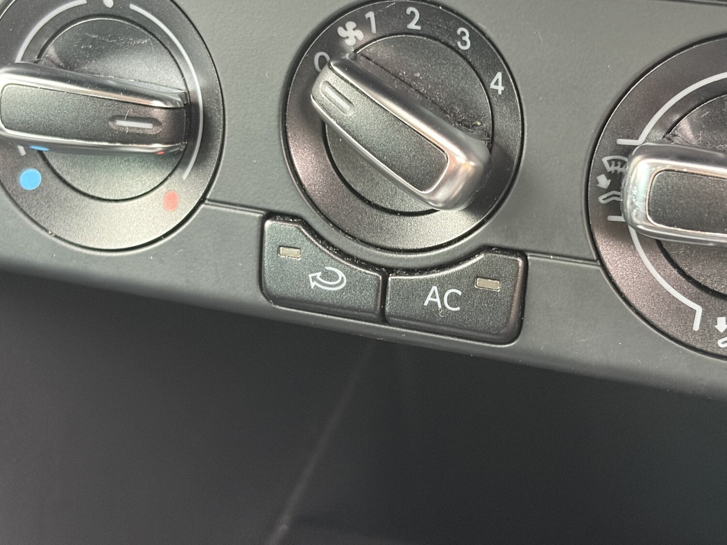 Used Volkswagen Polo 2013 for sale - 76553939: Photo 32