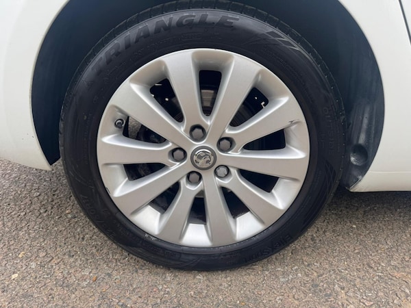 Used Vauxhall Zafira Tourer 2016 for sale - 76252356: Photo 23