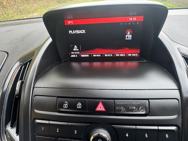 Used Vauxhall Zafira Tourer 2016 for sale - 76252356: Photo 24