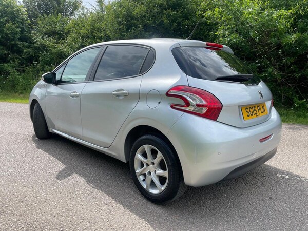 Used Peugeot 208 2015 for sale - 76174054: Photo 11