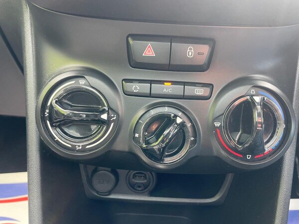 Used Peugeot 208 2015 for sale - 76174054: Photo 36