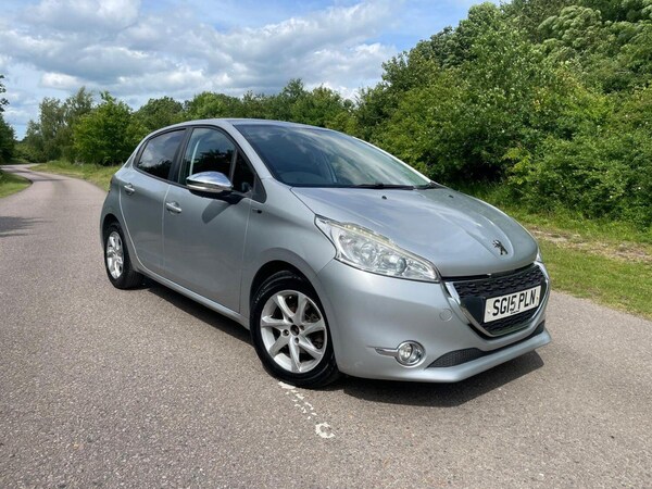 Used Peugeot 208 2015 for sale - 76174054: Photo 3