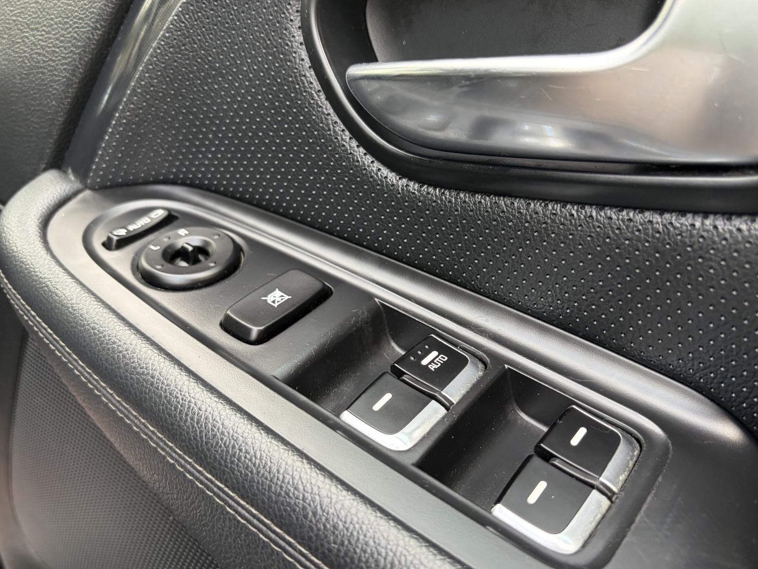 Used Kia Carens 2014 for sale - 77282718: Photo 28