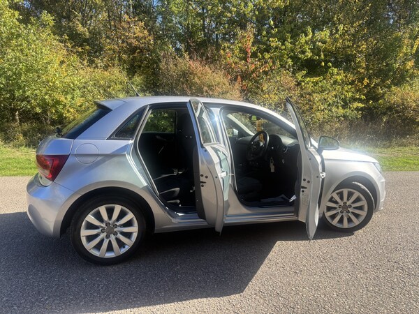 Used Audi A1 2014 for sale - 76192643: Photo 5