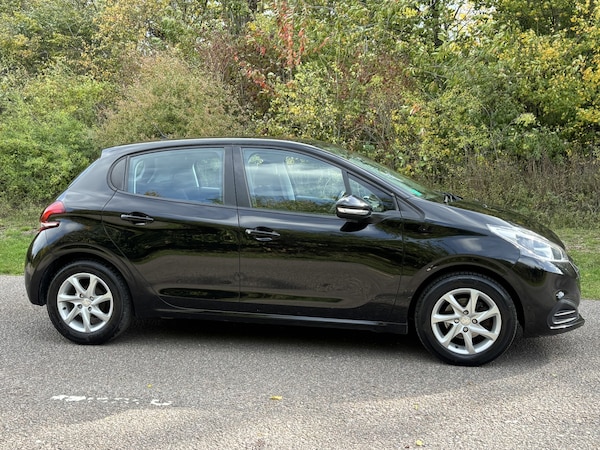 Used Peugeot 208 2018 for sale - 76205613: Photo 11