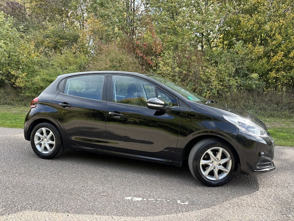 Used Peugeot 208 2018 for sale - 76205613: Photo 1