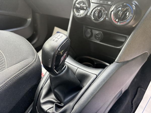 Used Peugeot 208 2018 for sale - 76205613: Photo 27