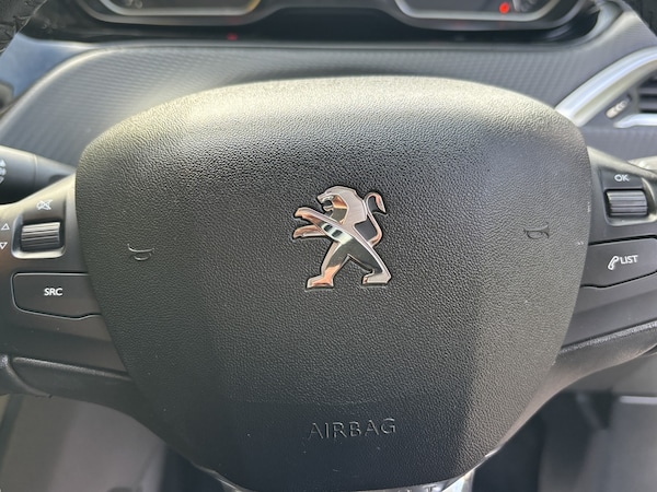 Used Peugeot 208 2018 for sale - 76205613: Photo 30