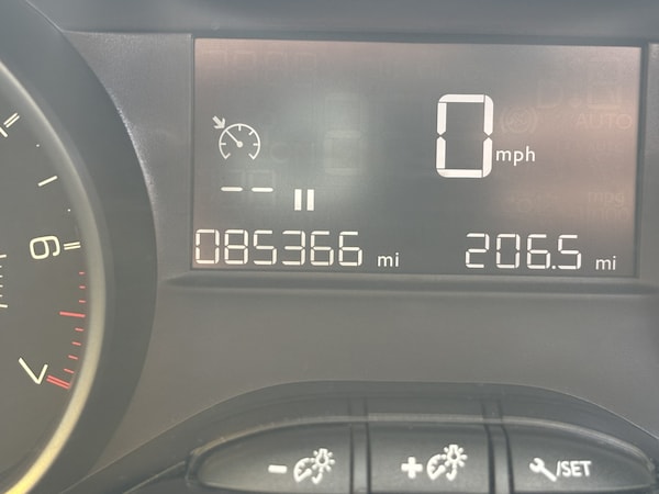 Used Peugeot 208 2018 for sale - 76205613: Photo 39
