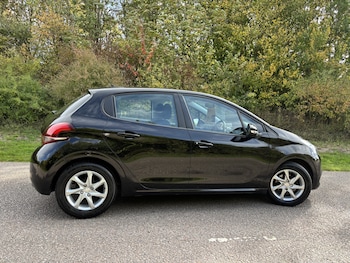 Used Peugeot 208 2018 for sale - 76205613: Photo 4