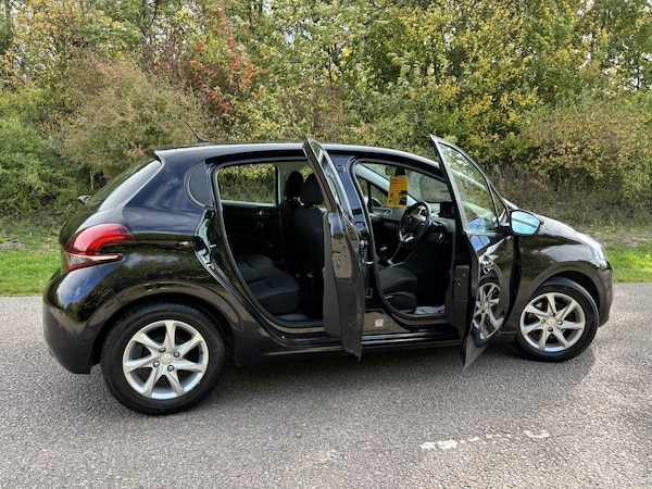 Used Peugeot 208 2018 for sale - 76205613: Photo 5