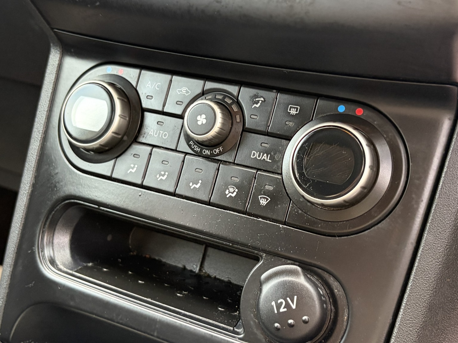 Used Nissan Qashqai 2011 for sale - 77318336: Photo 35