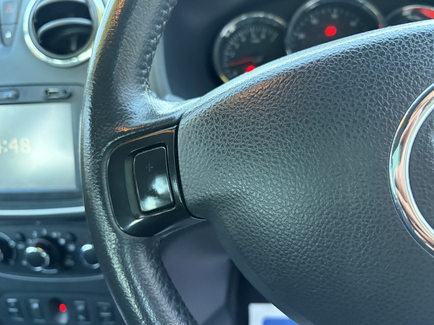 Used Dacia Logan MCV 2015 for sale - 76918432: Photo 33