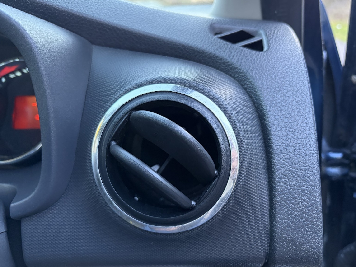 Used Dacia Logan MCV 2015 for sale - 76918432: Photo 36