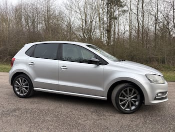 Used Volkswagen Polo 2015 for sale - 79697338: Photo