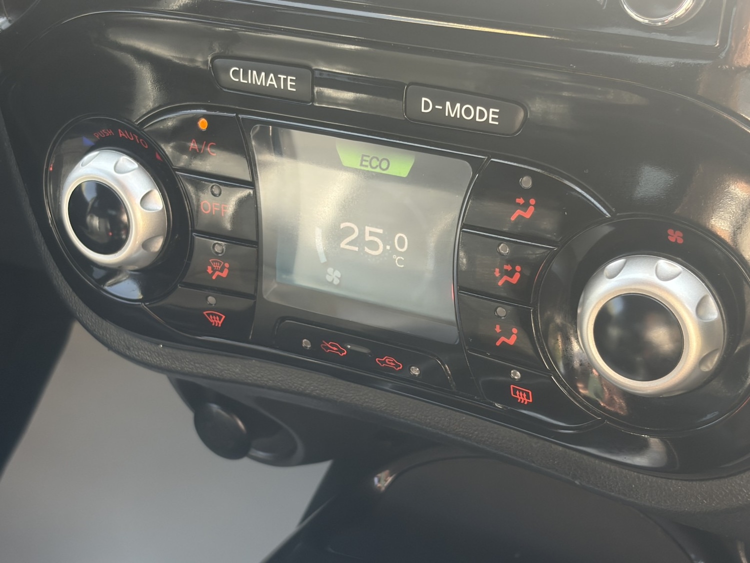 Used Nissan Juke 2017 for sale - 78190667: Photo 34