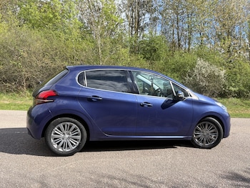 Used Peugeot 208 2017 for sale - 78236247: Photo